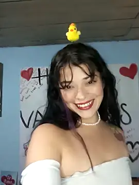 Elvishcassie  online show from 17, 2, 2025