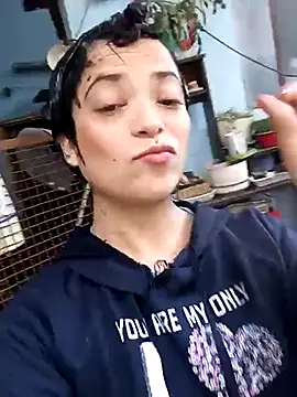 Elvishcassie  online show from 18, 2, 2025