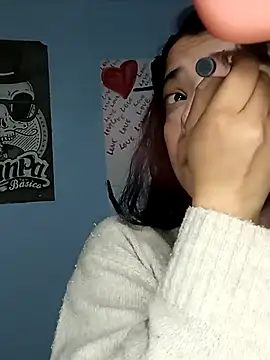 Elvishcassie  online show from 20, 2, 2025