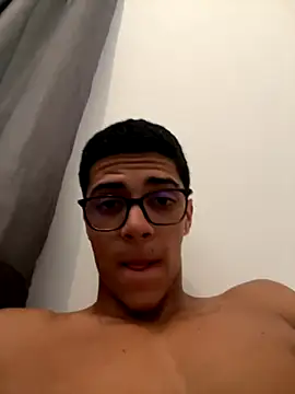 Snapshot of Naka300 chatting on 23, 10, 2025 Naka300 online show from 23, 10, 2025