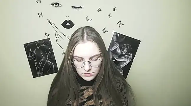 Snapshot of _AlMamiyy_ chatting on 8, 12, 2024 AlMamiyy online show from 8, 12, 2024