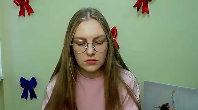 Snapshot of _AlMamiyy_ chatting on 19, 3, 2025 AlMamiyy online show from 19, 3, 2025