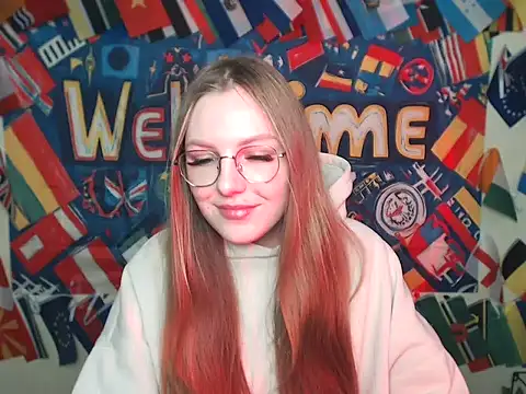 Snapshot of _AlMamiyy_ chatting on 18, 9, 2025 AlMamiyy online show from 18, 9, 2025
