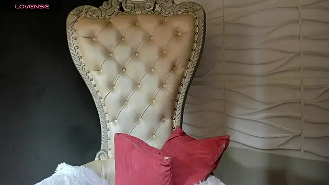 Layla 707 online show from 17, 4, 2026