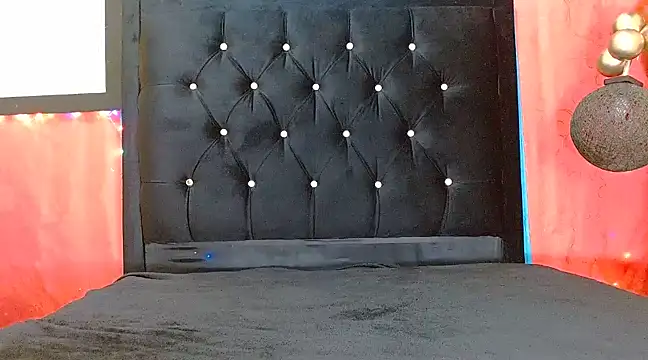 Snapshot of andreafiur chatting on 8, 1, 2025 andreafiur online show from 8, 1, 2025