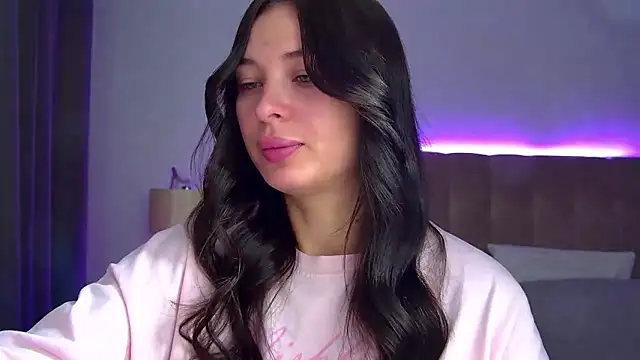 AlexandraBloom online show from 17, 11, 2025