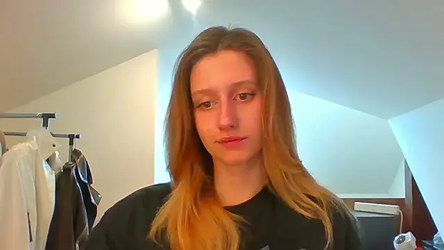 LUNA delight online show from 26, 2, 2025