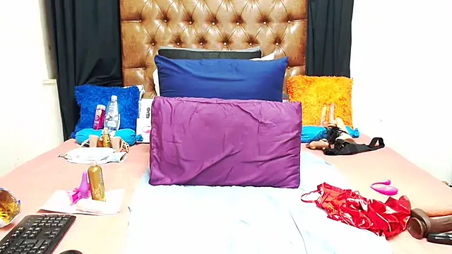 Snapshot of Hotxbums22 chatting on 5, 10, 2025 Hotxbums22 online show from 5, 10, 2025