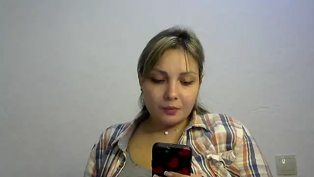 Snapshot of Iskor_ka chatting on 13, 12, 2024 Iskor ka online show from 13, 12, 2024