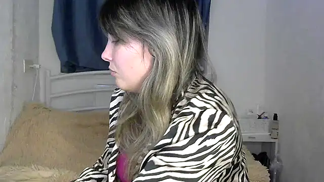 Snapshot of Iskor_ka chatting on 19, 11, 2025 Iskor ka online show from 19, 11, 2025