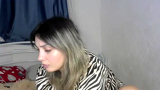 Snapshot of Iskor_ka chatting on 4, 12, 2025 Iskor ka online show from 4, 12, 2025