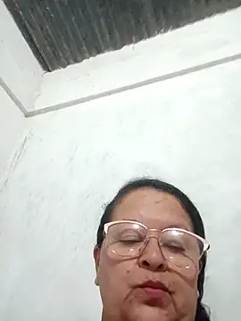 Snapshot of sahira_yasin chatting on 13, 9, 2025 sahira yasin online show from 13, 9, 2025