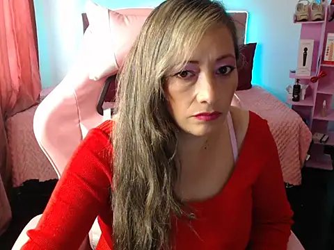 Snapshot of Melanyy_100 chatting on 8, 2, 2025 Melanyy 100 online show from 8, 2, 2025