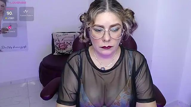 Snapshot of Serenay_ chatting on 13, 2, 2025 Serenay online show from 13, 2, 2025