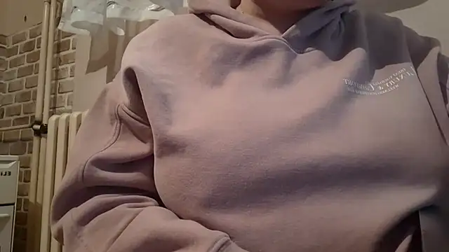 Snapshot of AalinnaK chatting on 14, 2, 2025 AalinnaK online show from 14, 2, 2025