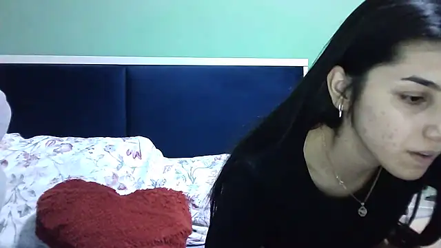 Snapshot of Ahotkittyxxx chatting on 15, 12, 2024 Ahotkittyxxx online show from 15, 12, 2024