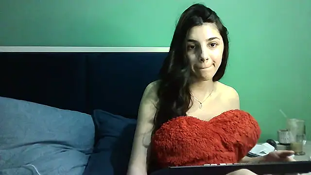 Snapshot of Ahotkittyxxx chatting on 10, 1, 2025 Ahotkittyxxx online show from 10, 1, 2025