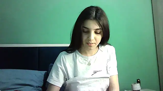 Snapshot of Ahotkittyxxx chatting on 14, 1, 2025 Ahotkittyxxx online show from 14, 1, 2025