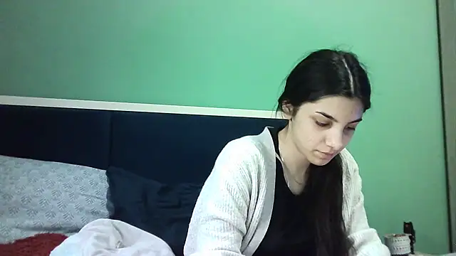 Snapshot of Ahotkittyxxx chatting on 15, 2, 2025 Ahotkittyxxx online show from 15, 2, 2025