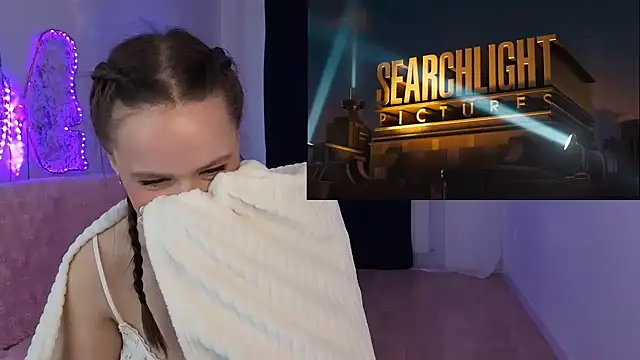 Emillias online show from 1, 10, 2025