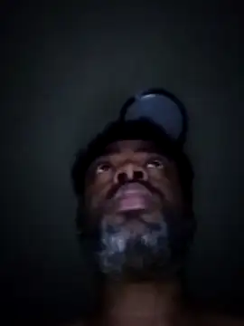 Snapshot of SLOWSTRO chatting on 22, 10, 2025 SLOWSTRO online show from 22, 10, 2025