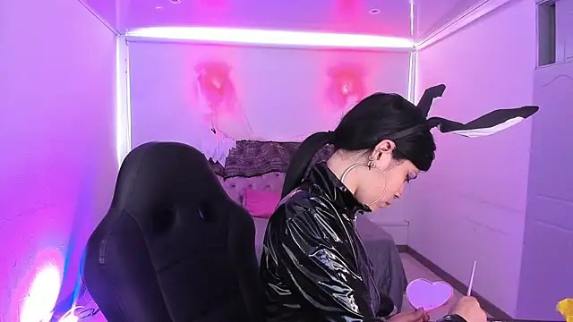 AuroraDiaz online show from 31, 10, 2025