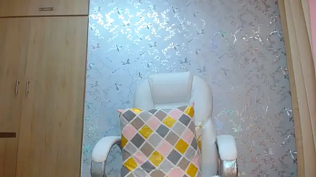 talianaprada online show from 10, 1, 2025