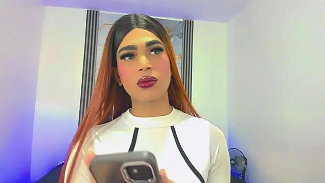 Hellen moons   online show from 11, 3, 2025