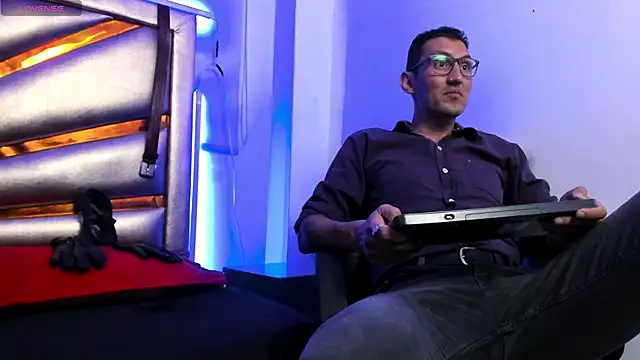 Snapshot of enzopratt chatting on 25, 2, 2025 enzopratt online show from 25, 2, 2025