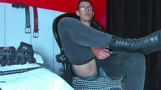 Snapshot of enzopratt chatting on 1, 3, 2025 enzopratt online show from 1, 3, 2025