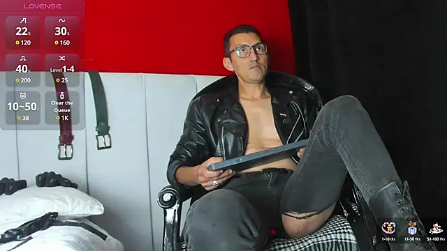Snapshot of enzopratt chatting on 2, 3, 2025 enzopratt online show from 2, 3, 2025