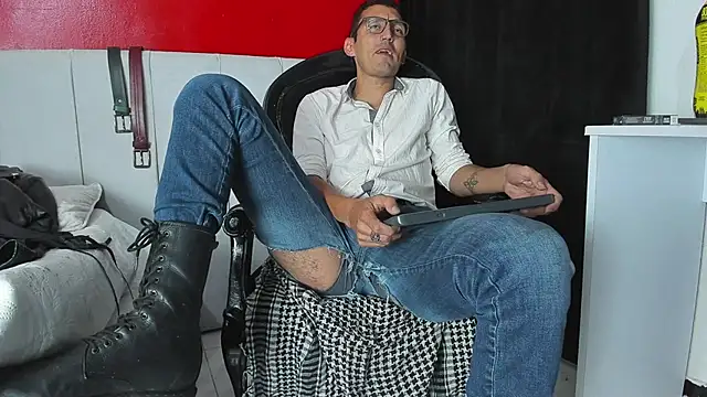 Snapshot of enzopratt chatting on 7, 3, 2025 enzopratt online show from 7, 3, 2025