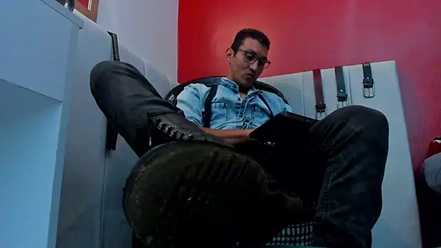 Snapshot of enzopratt chatting on 16, 3, 2025 enzopratt online show from 16, 3, 2025