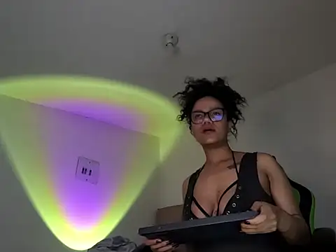 Ale xandra online show from 21, 10, 2025