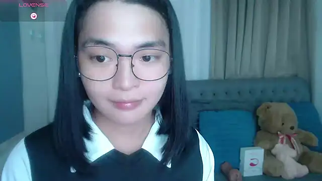 zhaviahale21 online show from 5, 7, 2026