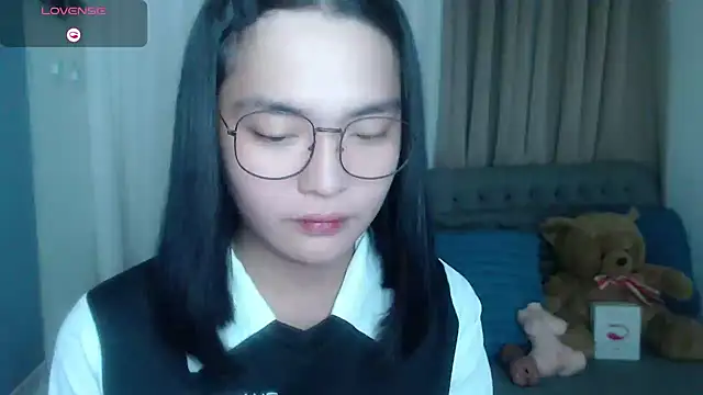 zhaviahale21 online show from 17, 7, 2026