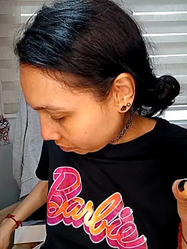 KimPielCanela online show from 14, 10, 2025