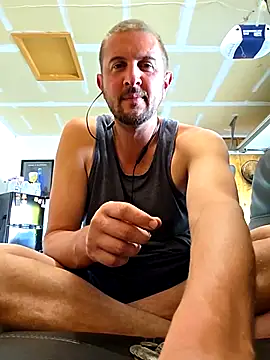 Snapshot of MrMechanic38 chatting on 8, 8, 2026 MrMechanic38 online show from 8, 8, 2026