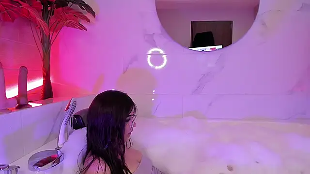 Megan mooree  online show from 25, 1, 2025