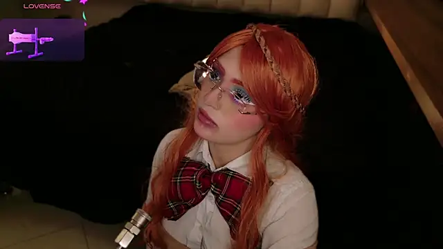 Megan mooree  online show from 24, 10, 2025