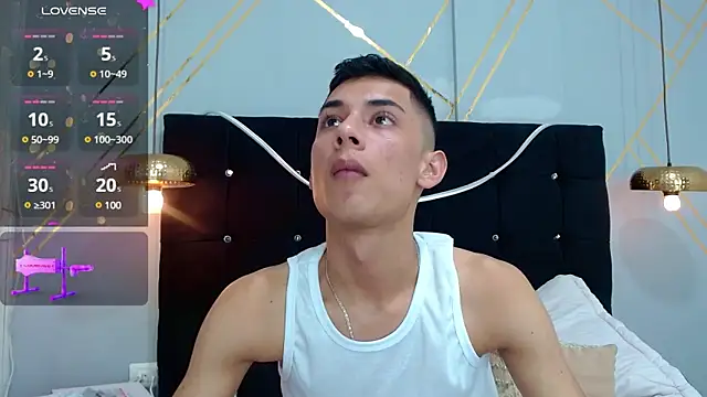 Snapshot of Oliver_king_sex chatting on 9, 1, 2025 Oliver king sex online show from 9, 1, 2025
