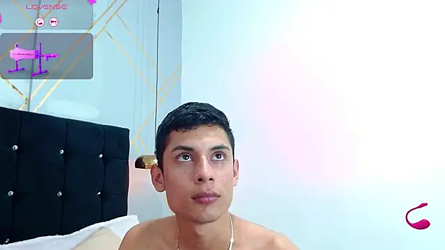 Snapshot of Oliver_king_sex chatting on 4, 2, 2025 Oliver king sex online show from 4, 2, 2025