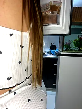 Snapshot of Shianrose chatting on 7, 10, 2025 Shianrose online show from 7, 10, 2025