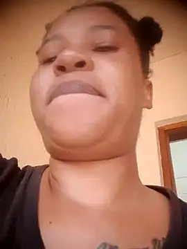 Snapshot of Lee_BlaqX chatting on 28, 2, 2025 Lee BlaqX online show from 28, 2, 2025