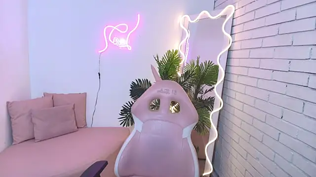 Snapshot of hina_tay chatting on 6, 12, 2024 hina tay online show from 6, 12, 2024