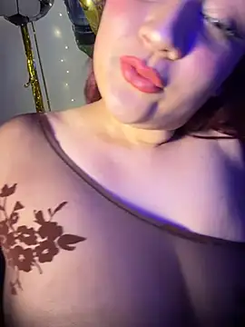 Snapshot of alexxaa96 chatting on 6, 7, 2026 alexxaa96 online show from 6, 7, 2026