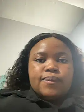 Curveysinaa online show from 5, 2, 2025