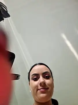 ElyzaIbarra online show from 23, 2, 2025