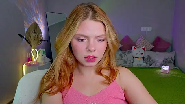 Red  Candy online show from 9, 10, 2025