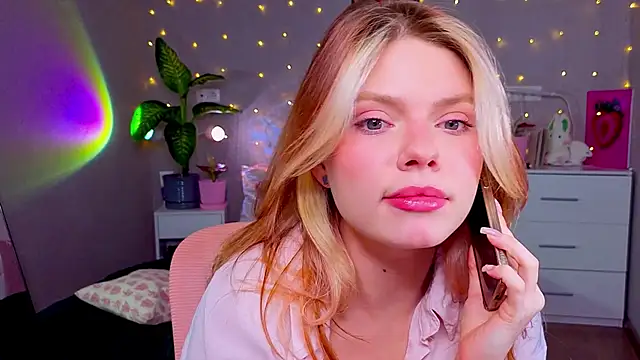 Red  Candy online show from 16, 4, 2026